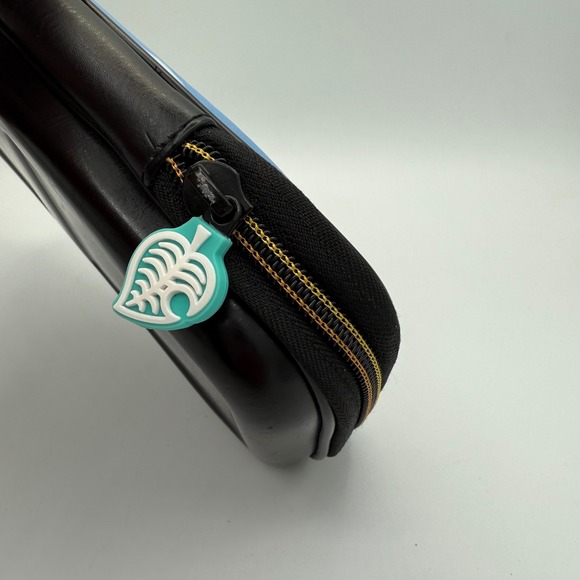 Animal Crossing New Horizons Nintendo Switch‎ Carrying Case with Accessories - Picture 5 of 5